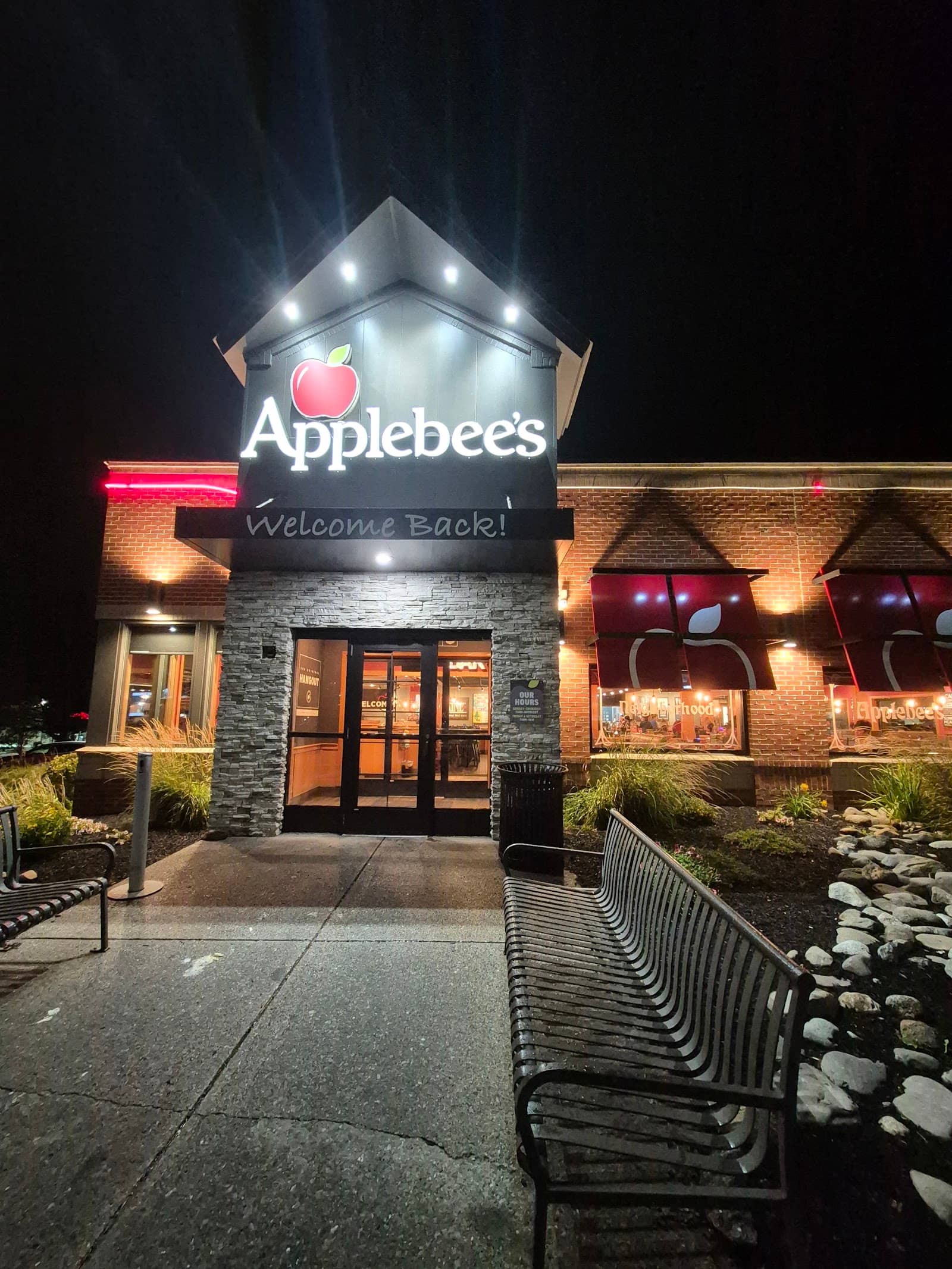 Applebee's Grill + Bar