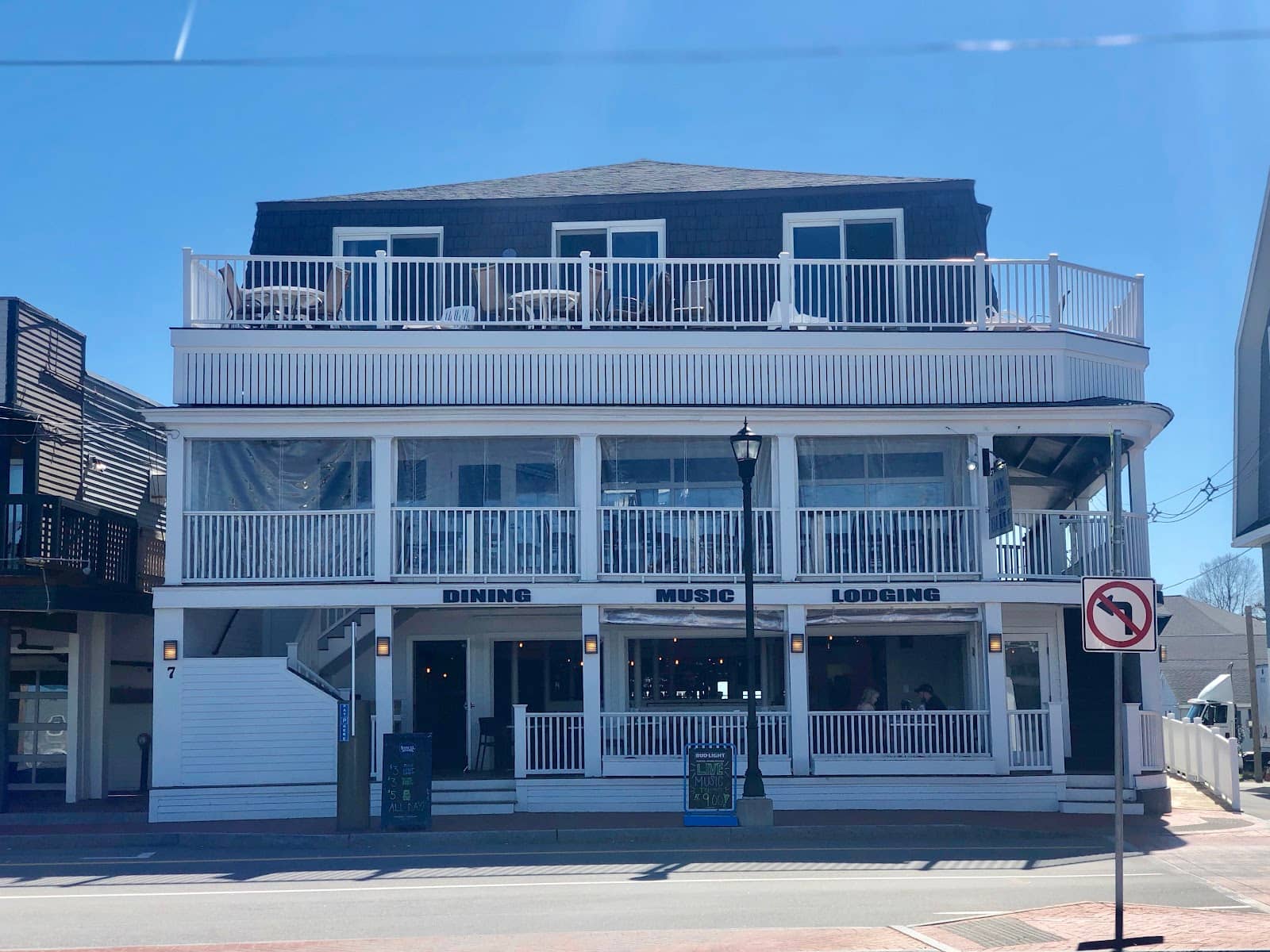 Inn on the Blues