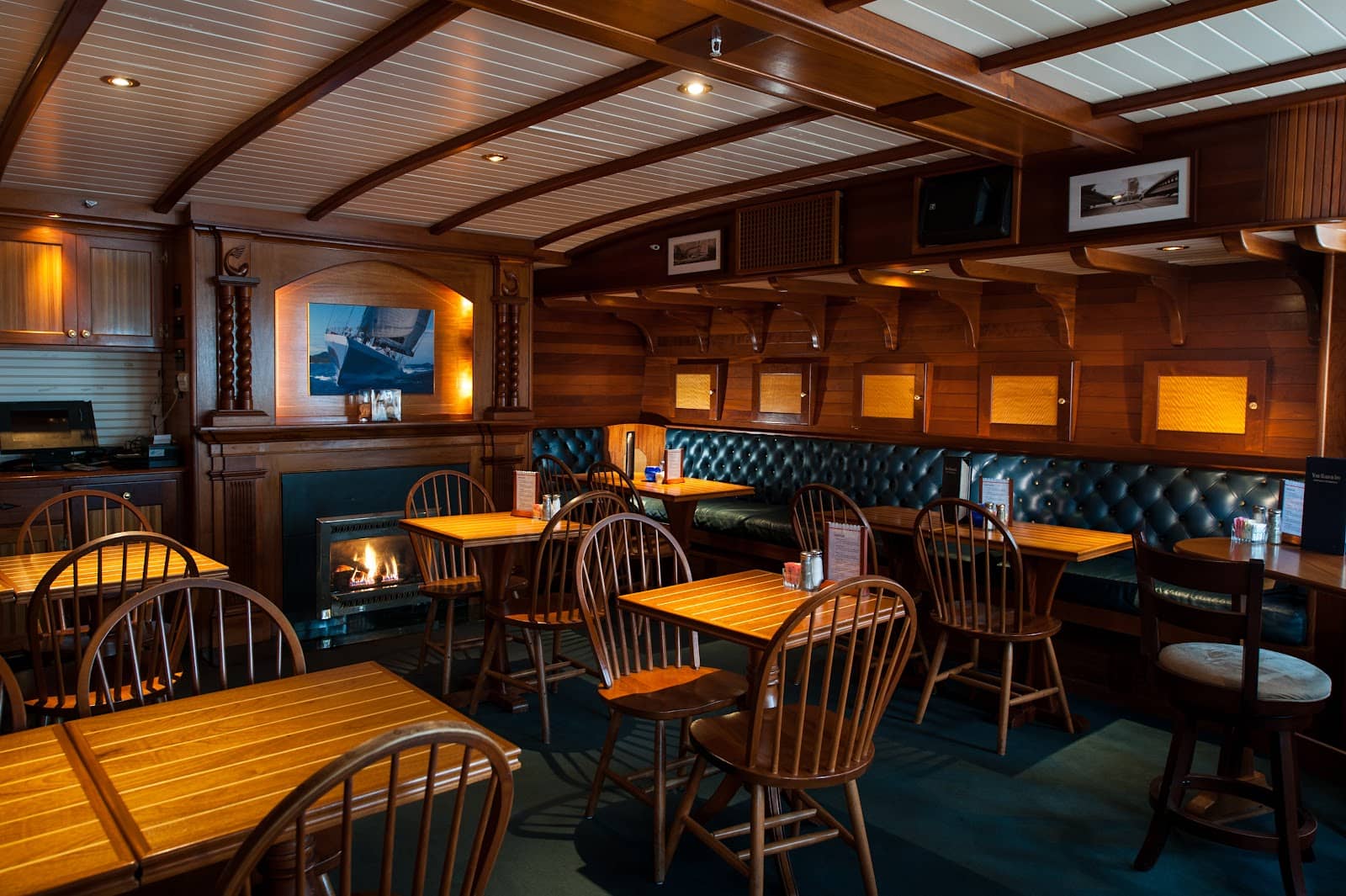 Ship's Cellar Pub
