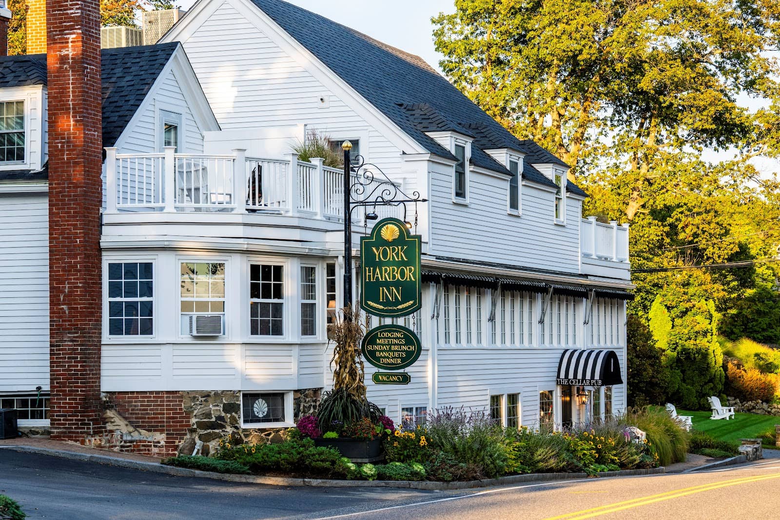 York Harbor Inn