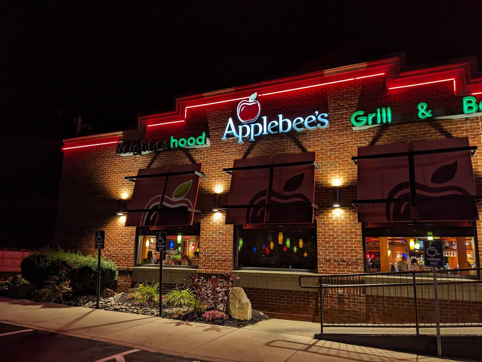Applebee's Grill + Bar