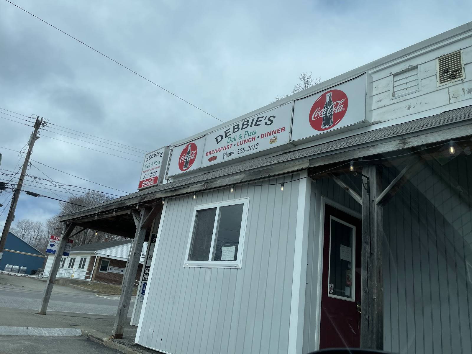 Debbies Deli & Pizza