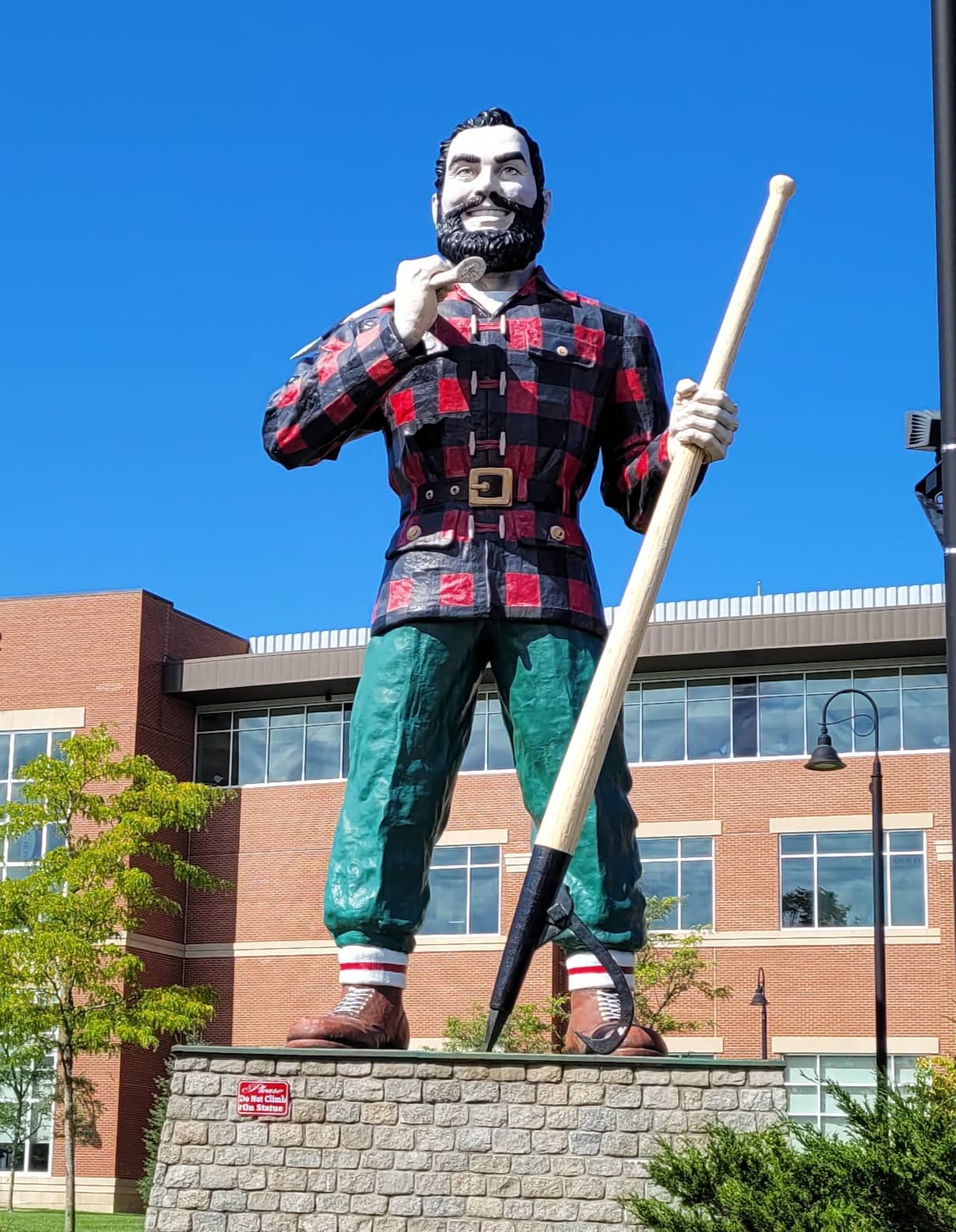 Paul Bunyan Statue