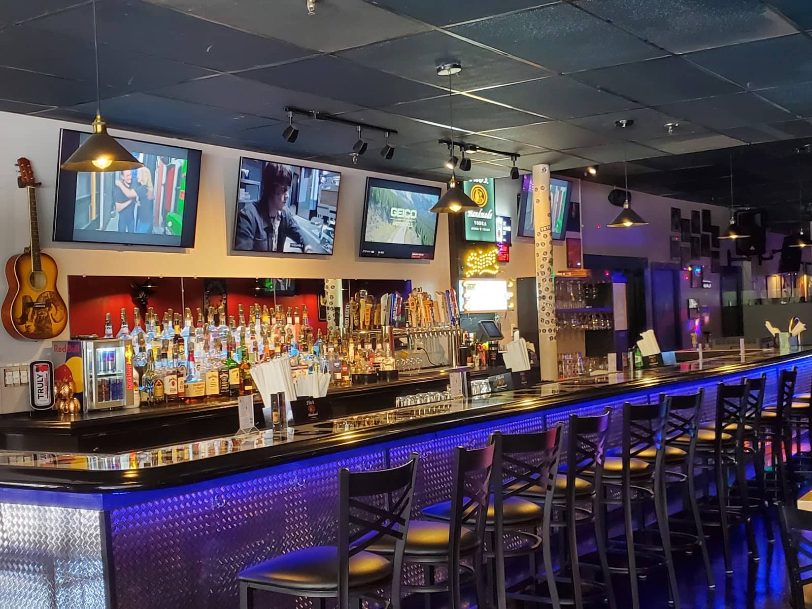 Mad Kat's Restaurant and Bar