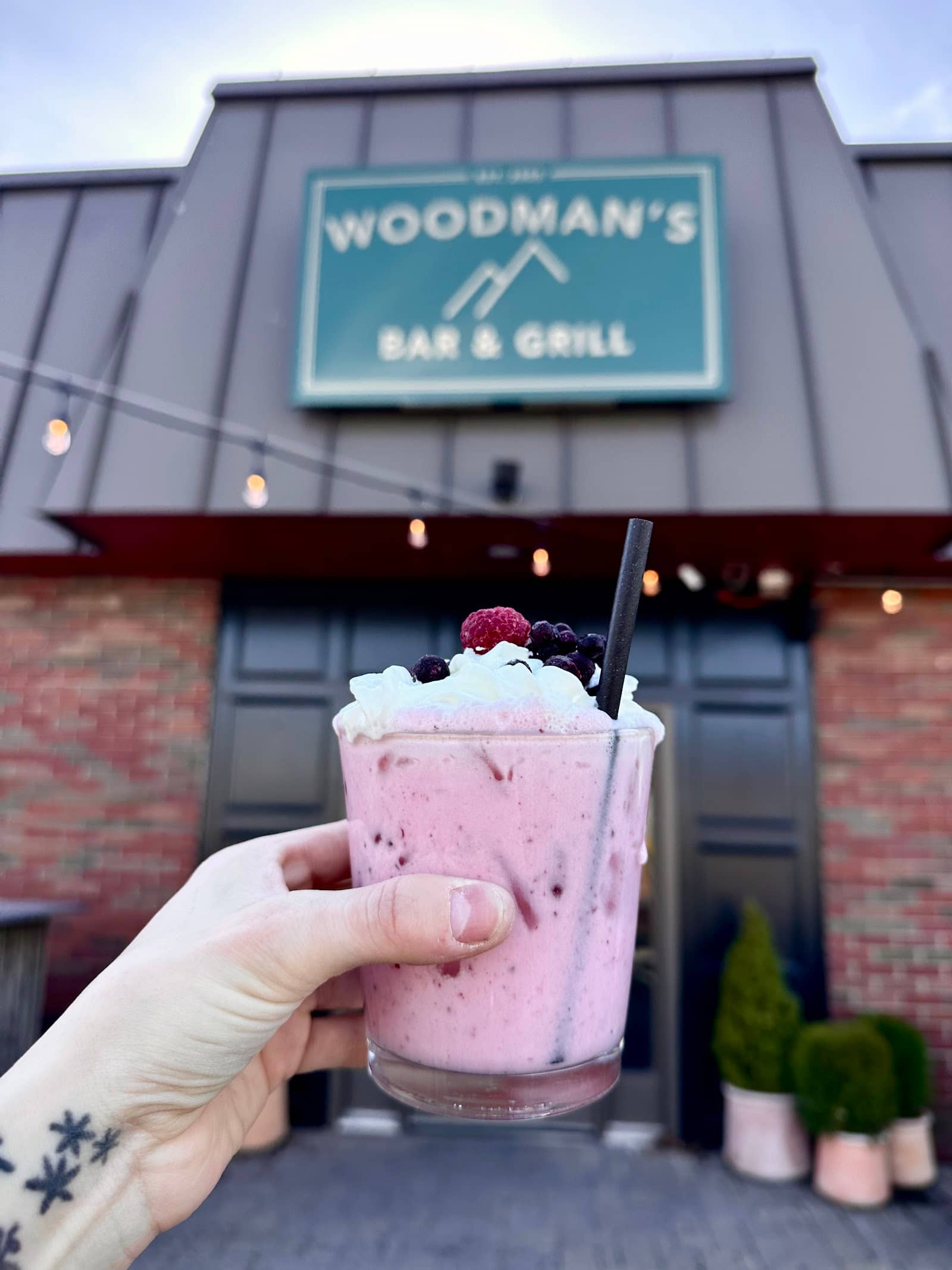 Woodman's Bar & Grill