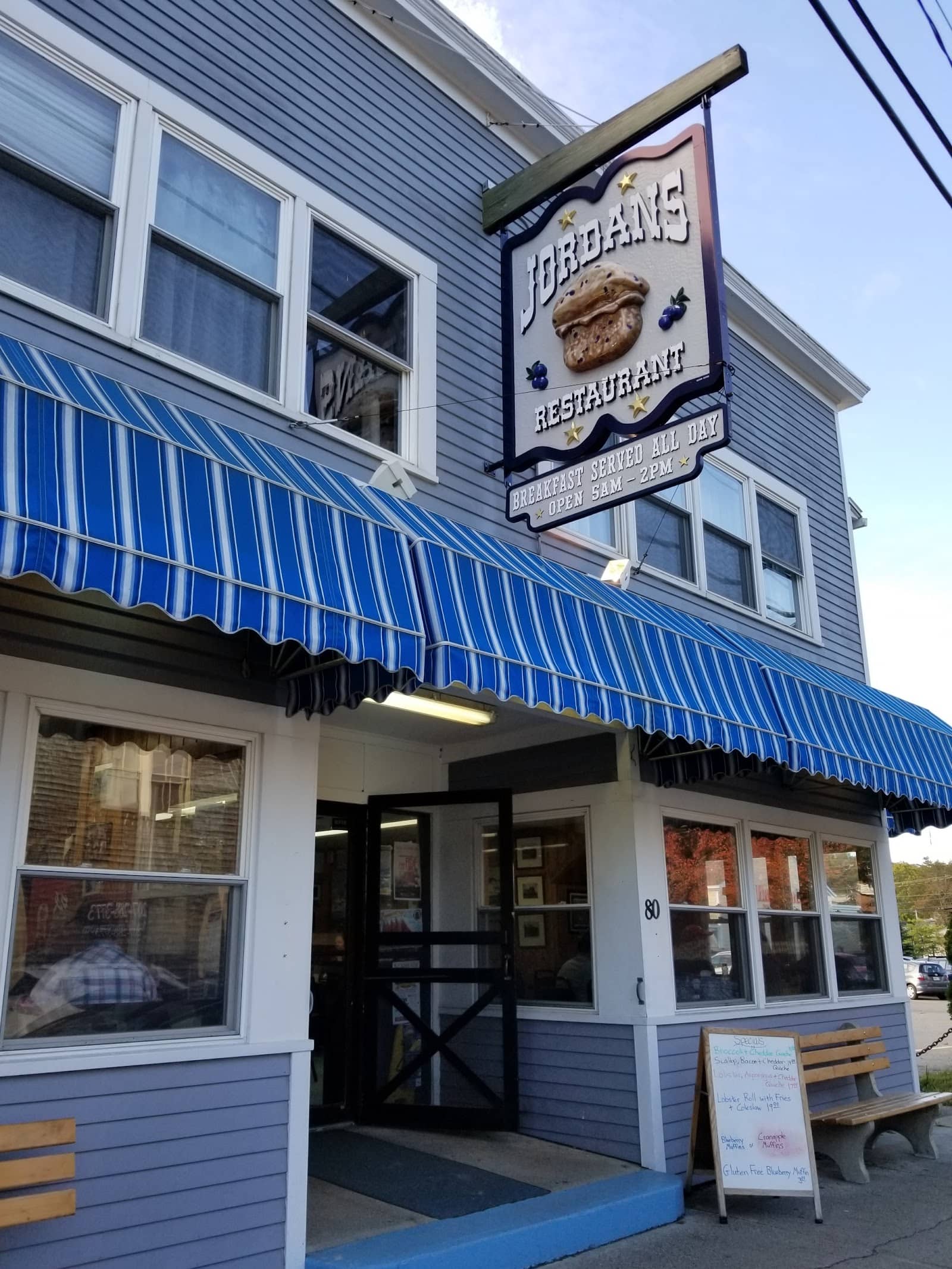 Jordan's Restaurant - Breakfast - Lobster Rolls - Burgers - Pancakes - Sandwiches