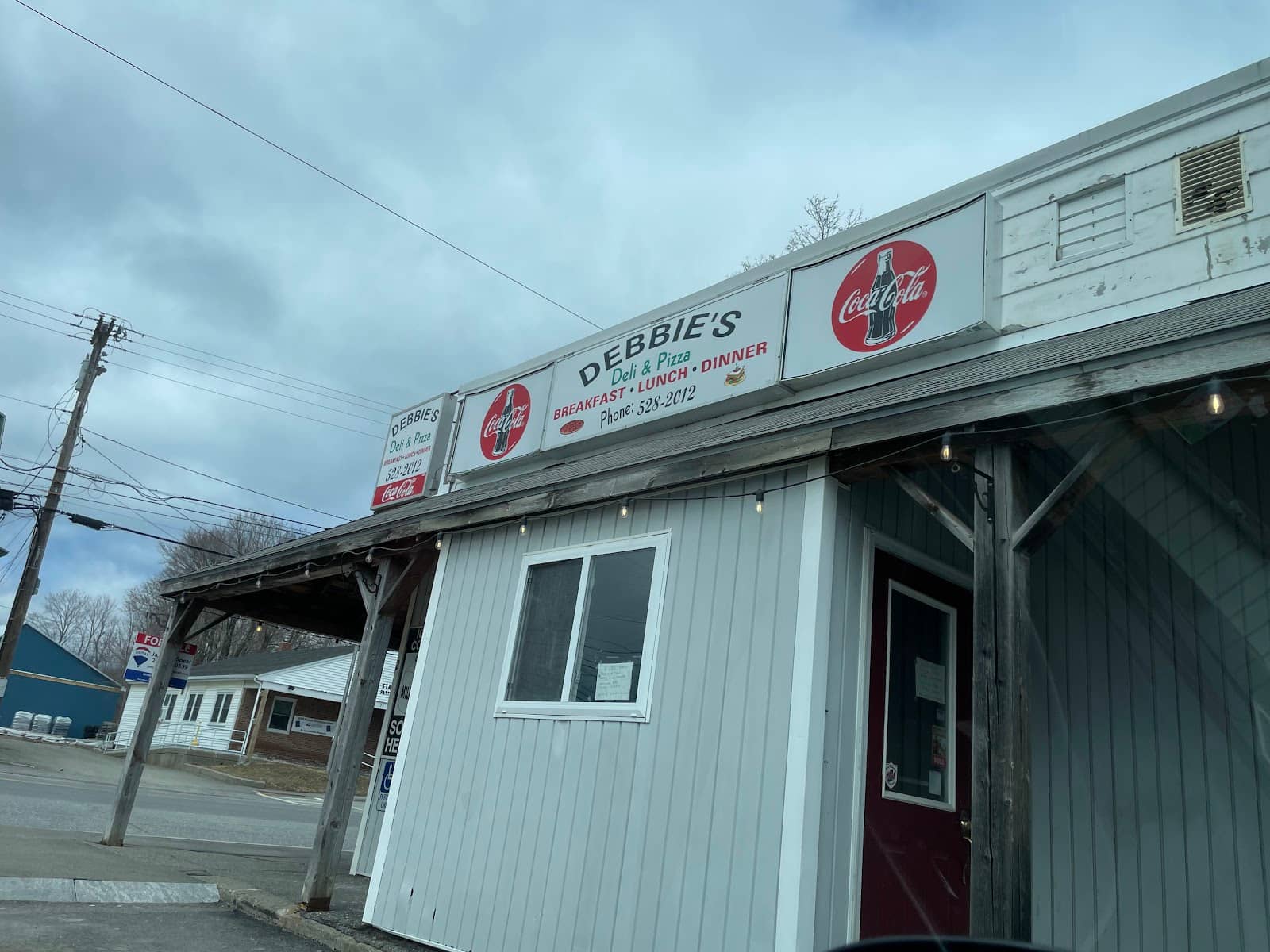 Debbies Deli & Pizza