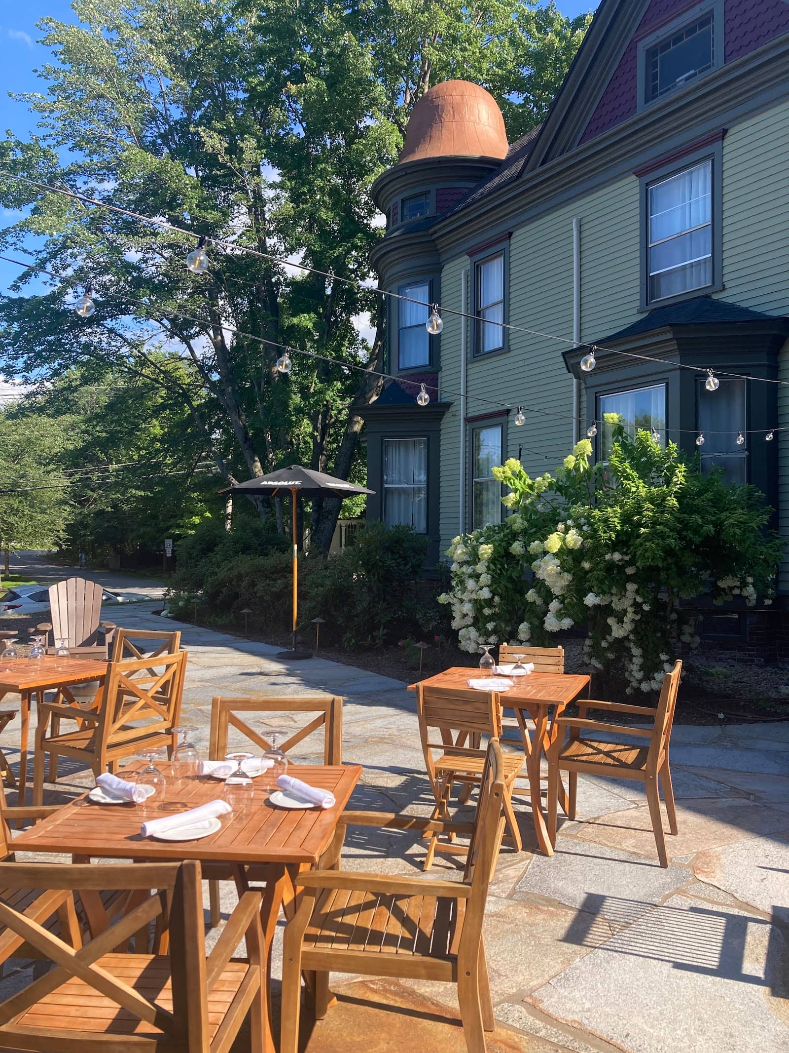 The Elizabeth Inn and Restaurant