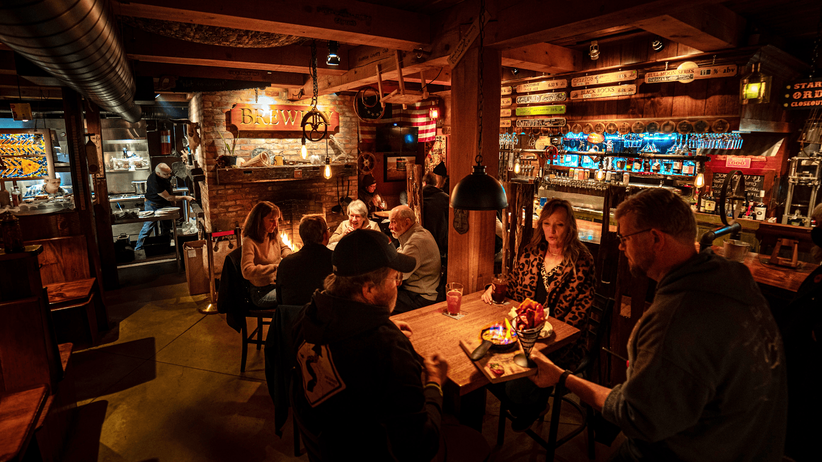 Boothbay Craft Brewery, Tavern & RV