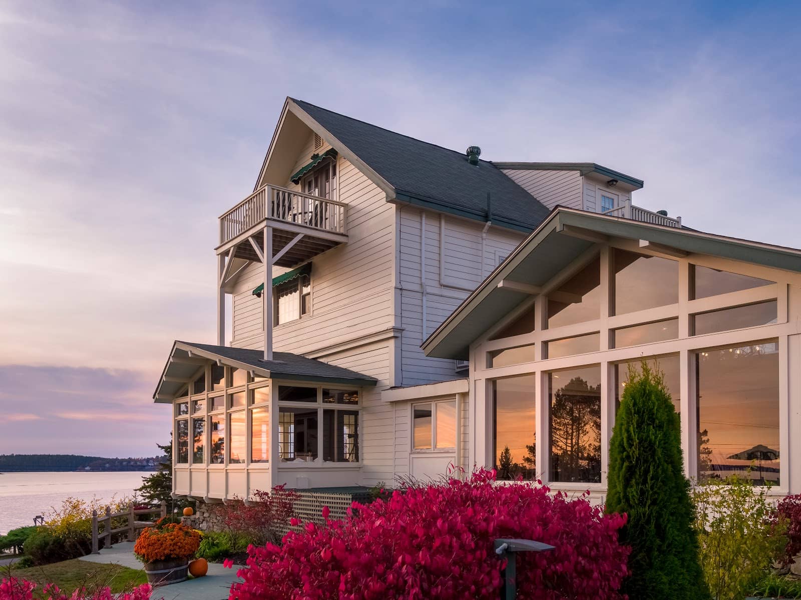 Spruce Point Inn Resort & Spa