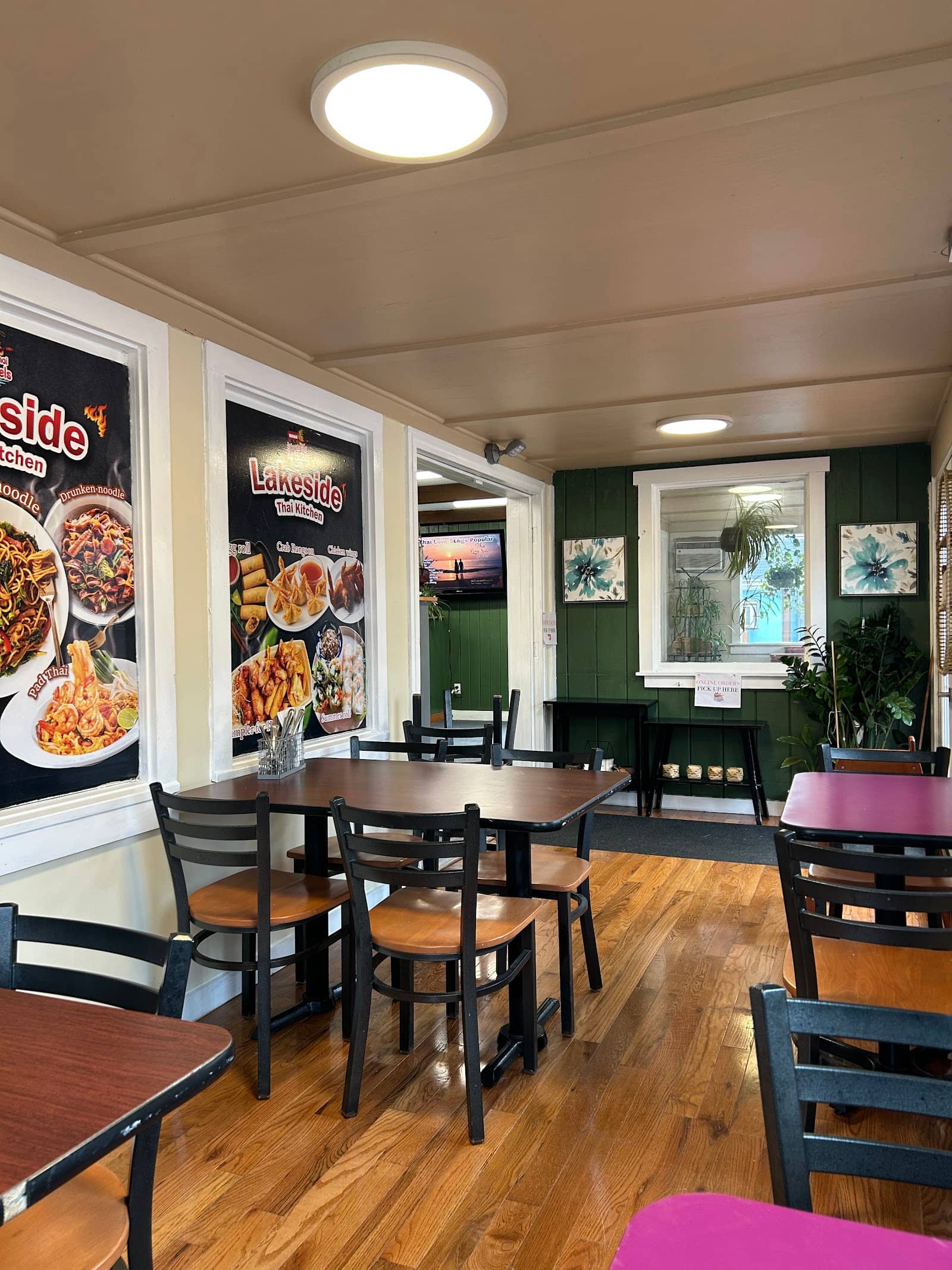 Lakeside Thai Kitchen
