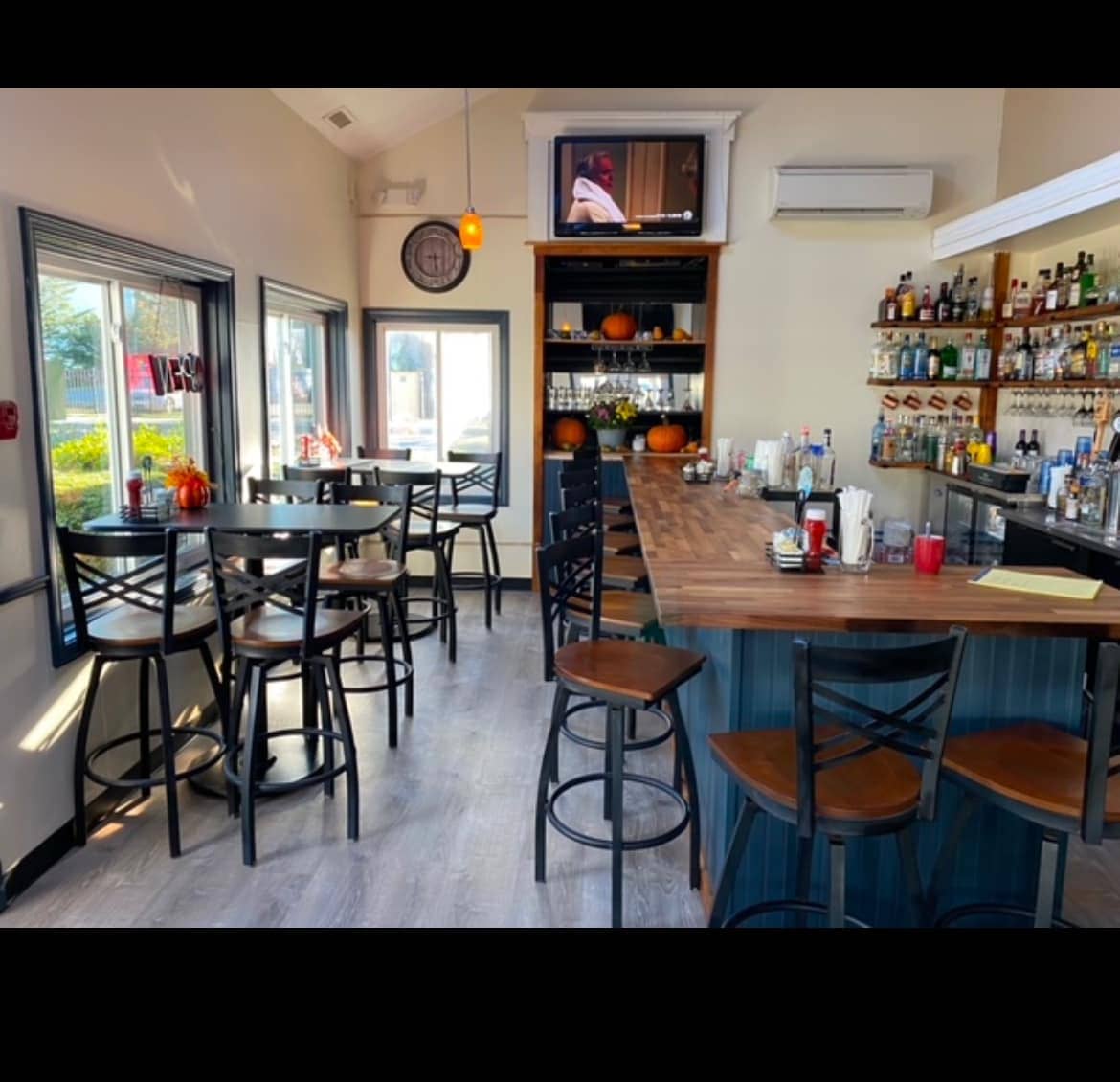 Beach Vibes Bistro