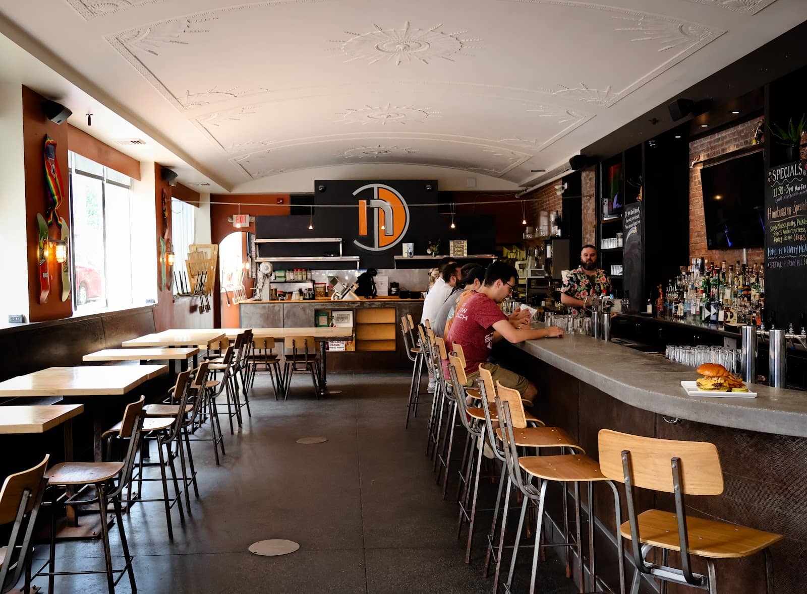 Nosh Kitchen & Bar