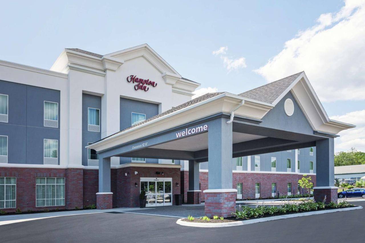a rendering of a hotel with a welcome sign at Hampton Inn Kennebunk Kennebunkport Me in Kennebunk