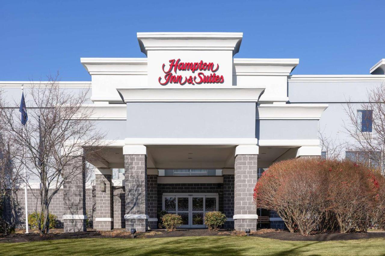 a rendering of the front of a hampton inn and suites at Hampton Inn & Suites Wells-Ogunquit in Wells