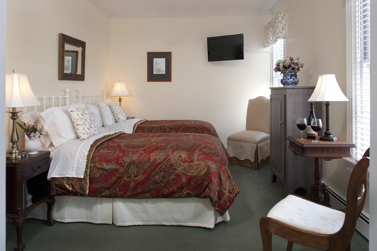 Brewster House Bed & Breakfast — Freeport Hotels — Maine.com