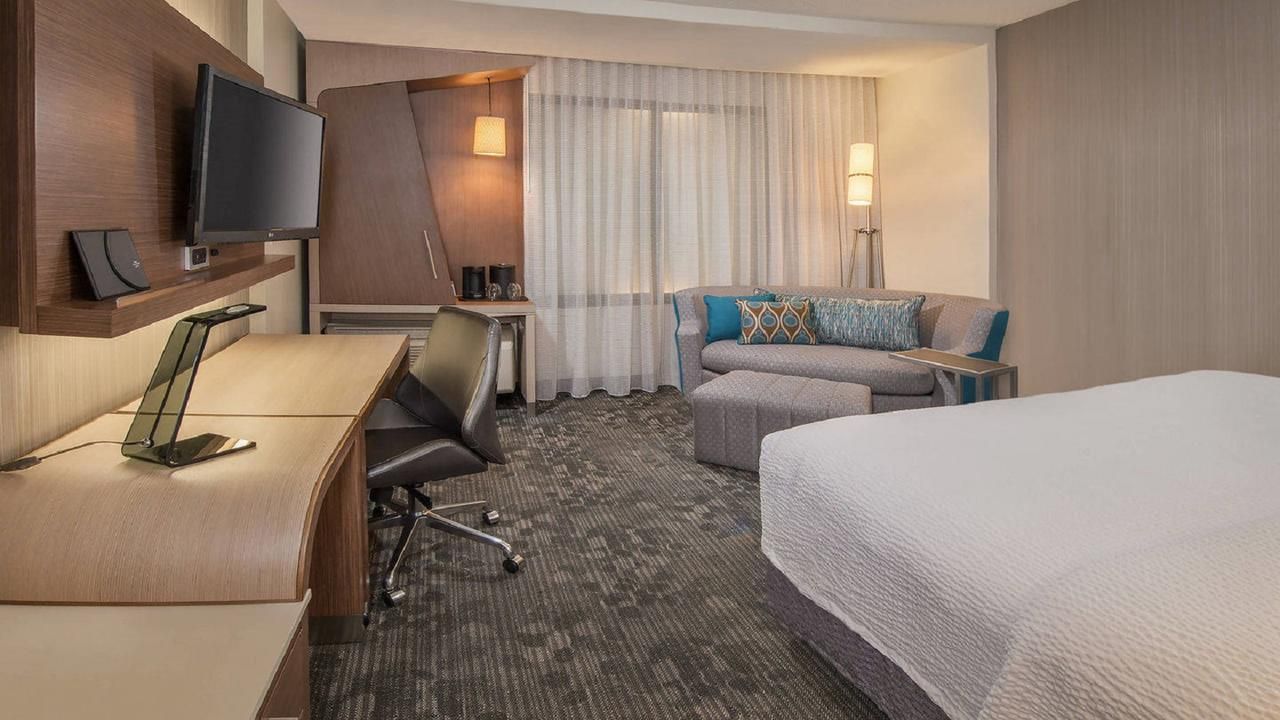 Courtyard by Marriott Portland Airport — Portland Hotels —