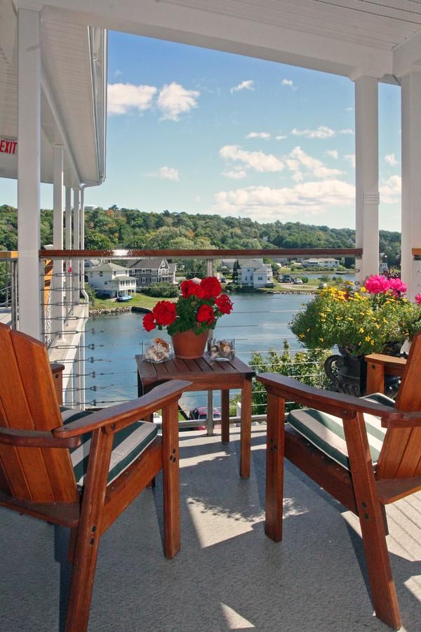 Harborage Inn On The Oceanfront — Boothbay Harbor Hotels — Maine.com