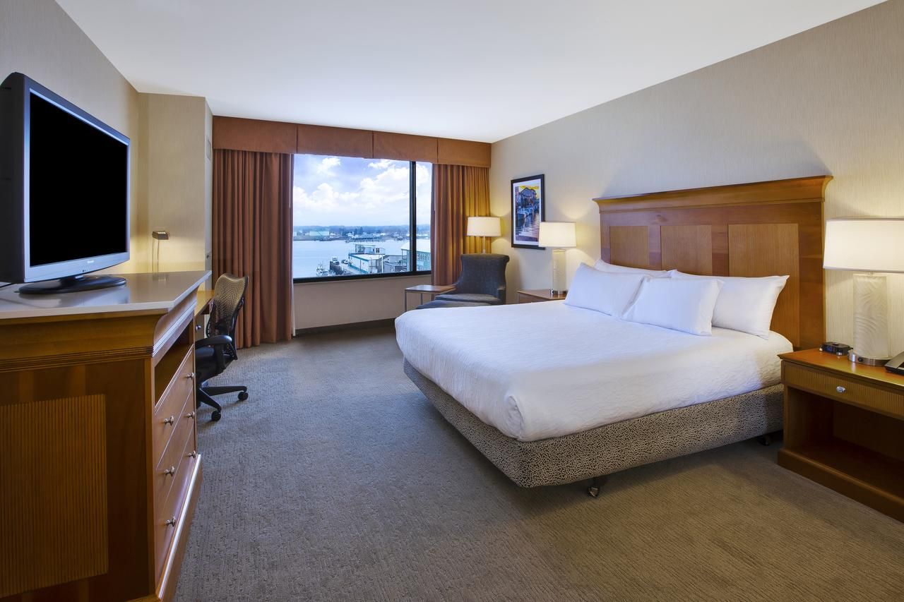 Hilton Garden Inn Portland Downtown Waterfront — Portland Hotels — 9904