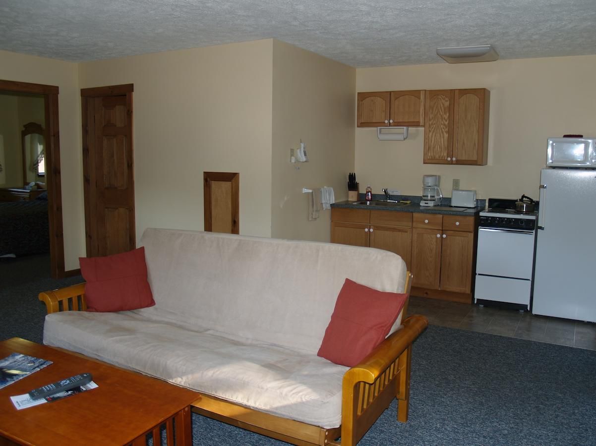 Wilson Lake Inn — Ogunquit Hotels —