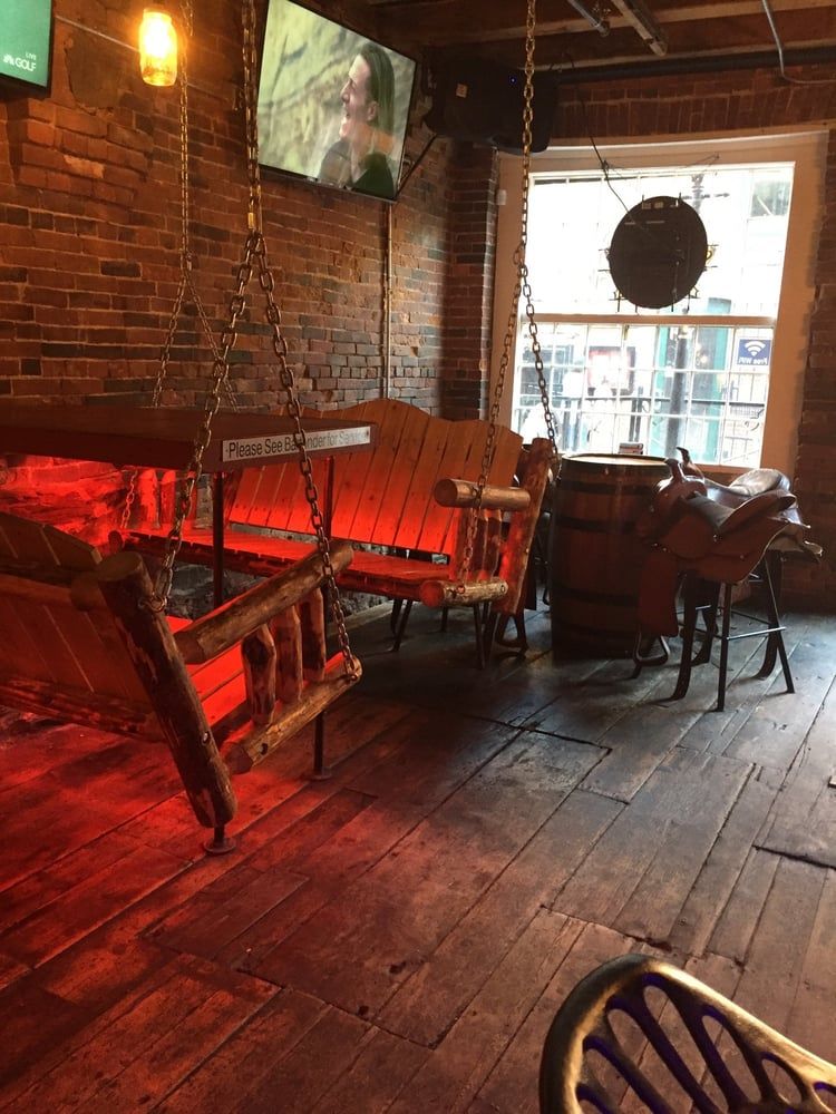 Bonfire Country Bar — Portland Restaurants —