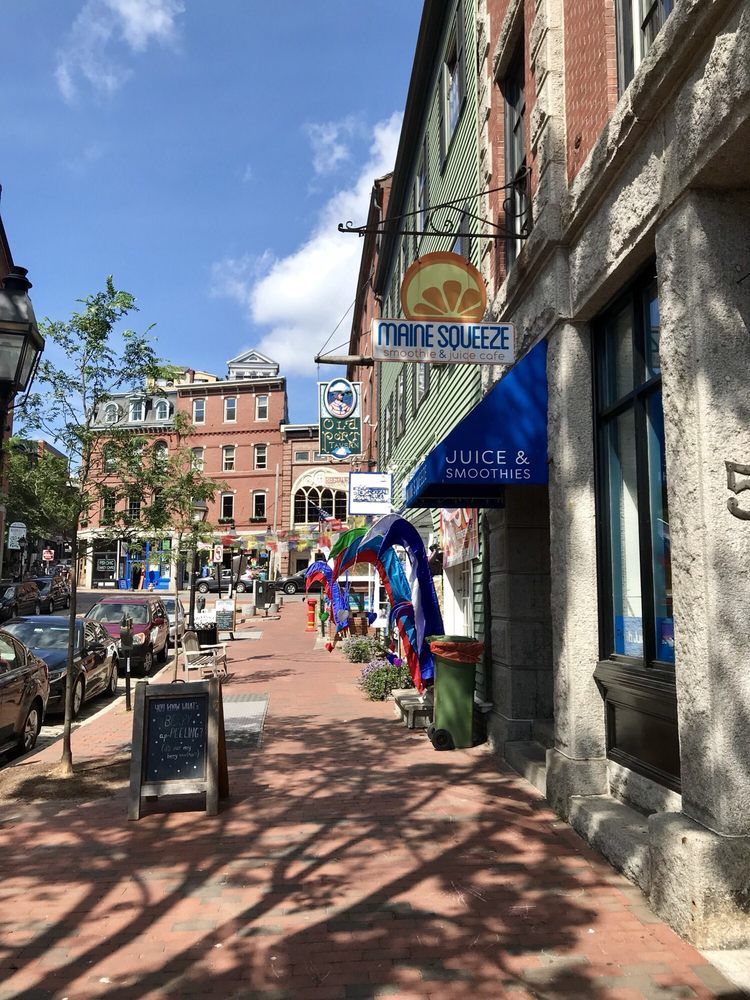 Maine Squeeze Juice Cafe — Portland Restaurants —