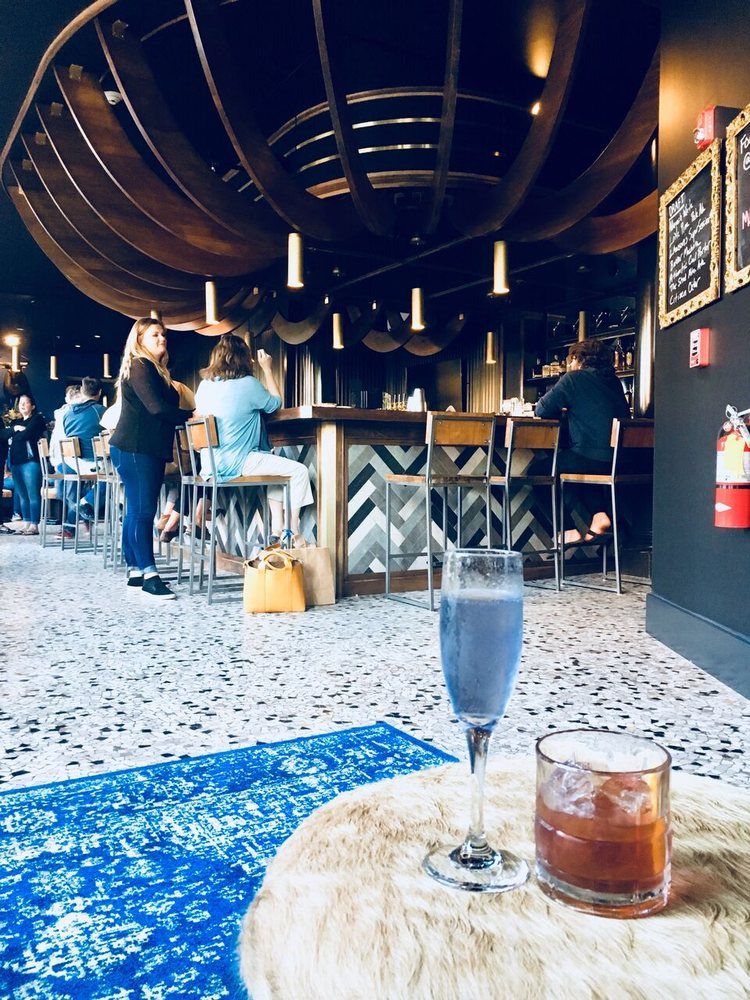 Sagamore Hill Lounge — Portland Restaurants —